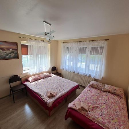 Little Amber Apartments Κλαϊπέντα Εξωτερικό φωτογραφία