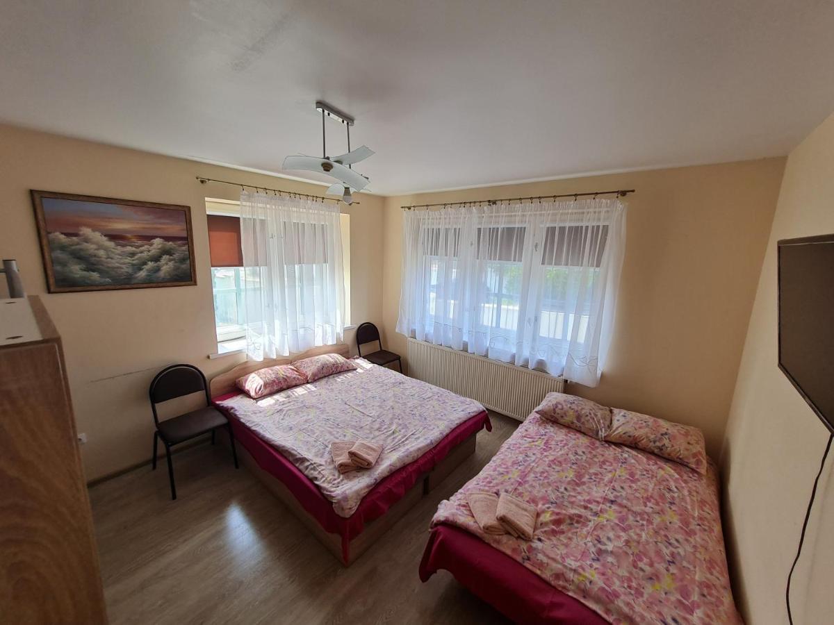 Little Amber Apartments Κλαϊπέντα Εξωτερικό φωτογραφία